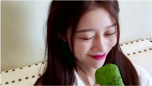 女人吃瓜搞笑,笑料连连，欢乐无限